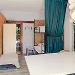 Enter Albergue