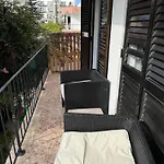 Enter Albergue