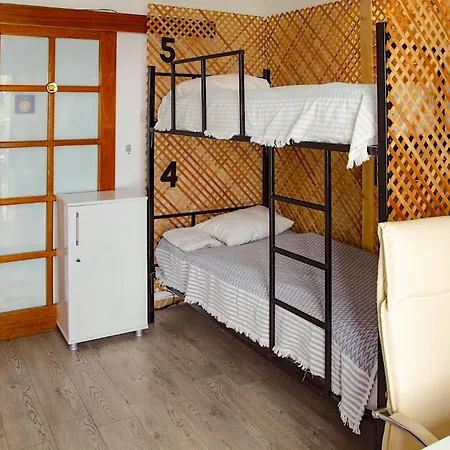 Enter Hostel