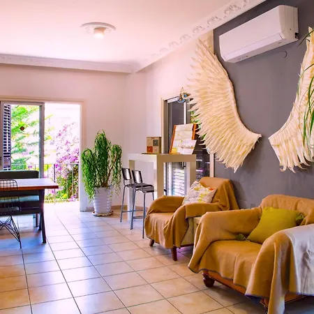 Enter קיירניה