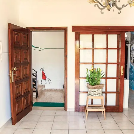 Enter Hostel Girne